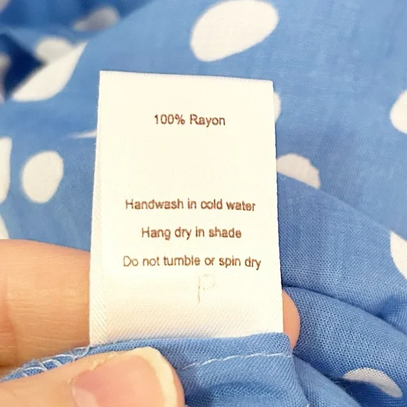 TIARE HAWAII The Blake high-low V-neck tie front dress in Bambi Print SZ: medium - Picture 16 of 16